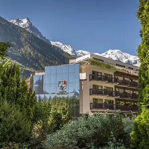 Pointe Isabelle Hotel